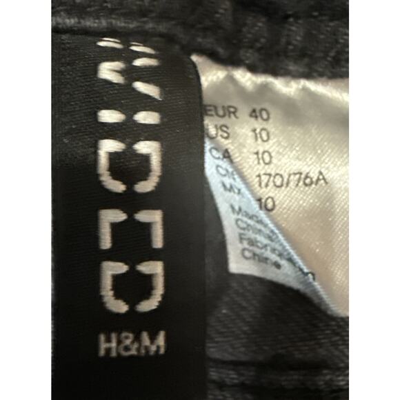 H&M Divided Bib Overall Jean Shorts Womens 10 Black Distressed Frayed Cut Offs - Picture 6 of 6